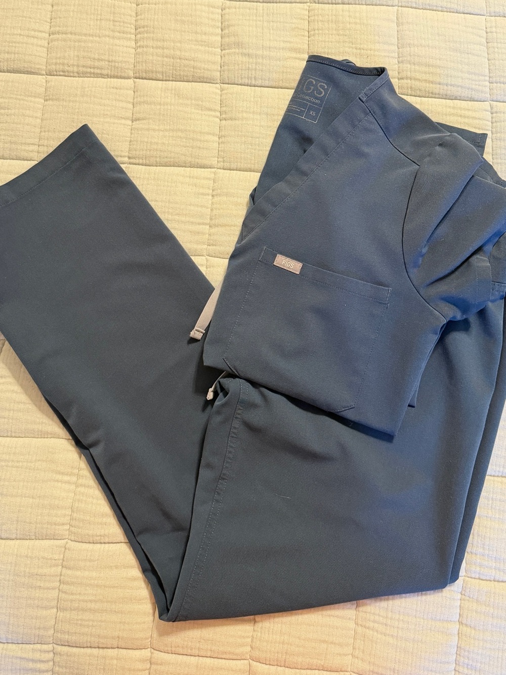 Figs Women's Scrub Set in Dark Harbor